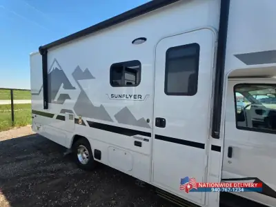 2027 Winnebago Sunflyer 22RS photo 3