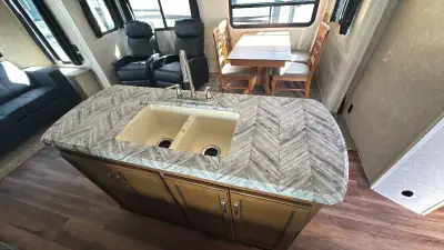 2018 Coachmen Catalina Legacy 293RLDS photo 24