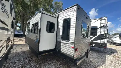 2018 Coachmen Catalina Legacy 293RLDS photo 5