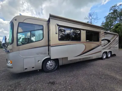 2006 Monaco EXECUTIVE RAINER F 500HP