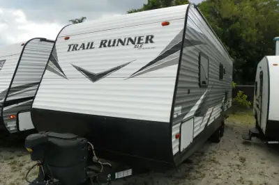 2019 Heartland Trail Runner SLE 25 photo 3