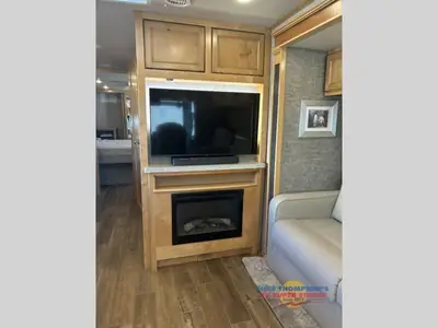 2022 Tiffin Motorhomes Allegro RED photo 13