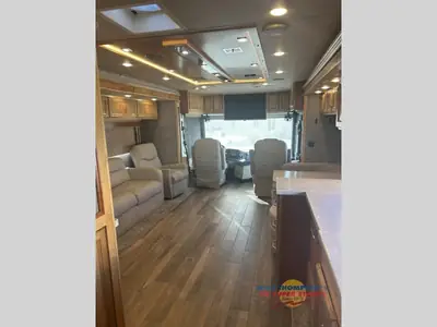 2022 Tiffin Motorhomes Allegro RED photo 8