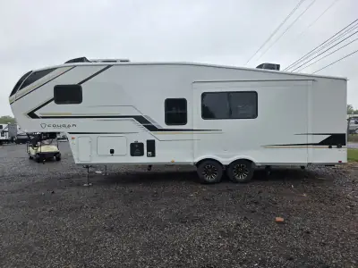 2026 Keystone Cougar Half-Ton 26RKE photo 3