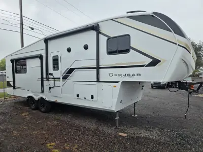 2026 Keystone Cougar Half-Ton 26RKE photo 4