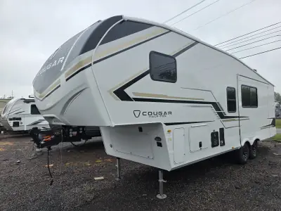 2026 Keystone Cougar Half-Ton 26RKE photo 2