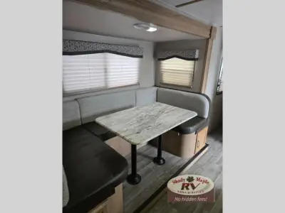 2020 Winnebago Industries Towables Minnie 2455BHS photo 22