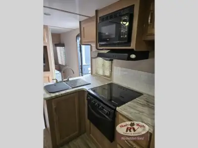 2020 Winnebago Industries Towables Minnie 2455BHS photo 19