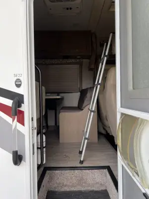 2021 Thor QUANTUM SE22 photo 11