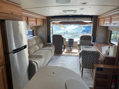 2016 WINNEBAGO VISTA LX photo 4