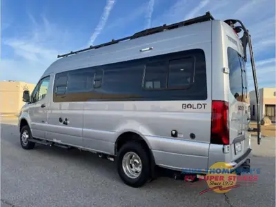 2022 Winnebago Boldt photo 3