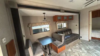 2023 Fl Enterprise PREMIER HY38 photo 11