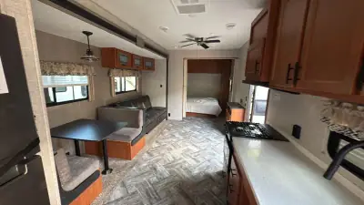 2023 Fl Enterprise PREMIER HY38 photo 10