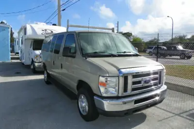2013 Ford VAN E-350