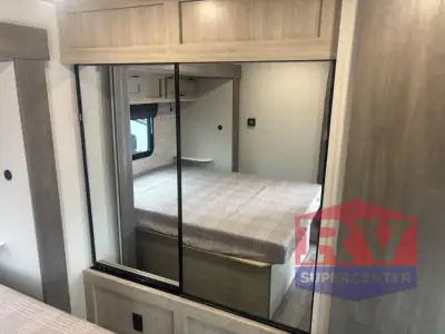 2026 Coachmen Catalina Legacy Edition 343BHTS photo 11