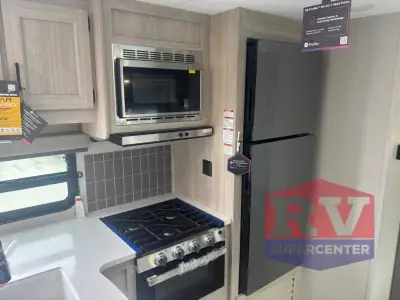 2026 Coachmen Catalina Legacy Edition 343BHTS photo 17