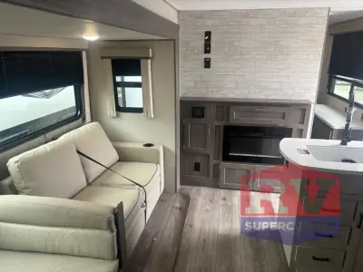 2026 Coachmen Catalina Legacy Edition 343BHTS photo 19