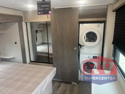 2026 Coachmen Catalina Legacy Edition 343BHTS photo 9