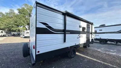 2026 Shasta Shasta Compact 18DBL photo 6