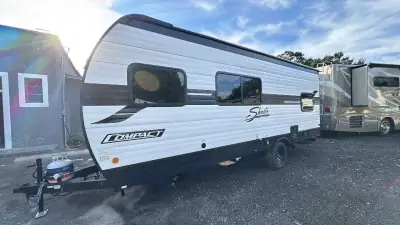 2026 Shasta Shasta Compact 18DBL photo 3
