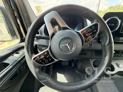 2024 Mercedes Benz 2500 Shuttle photo 11