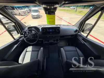 2024 Mercedes Benz 2500 Shuttle photo 14