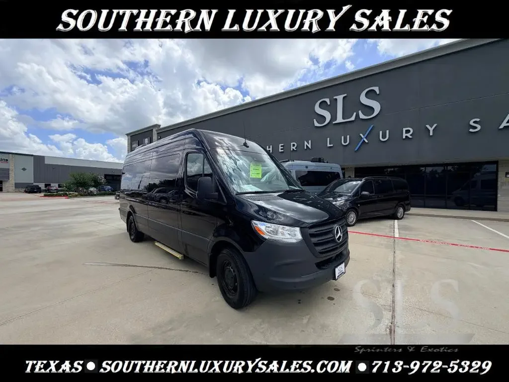 2024 Mercedes Benz 2500 Shuttle exterior