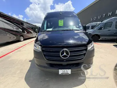 2024 Mercedes Benz 2500 Shuttle photo 9