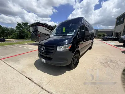 2024 Mercedes Benz 2500 Shuttle photo 8