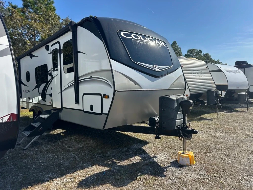 2022 Keystone COUGAR HALF-TON 22MLS exterior