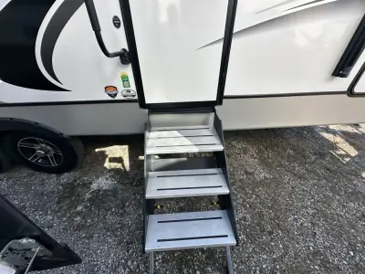2022 Keystone COUGAR HALF-TON 22MLS photo 3
