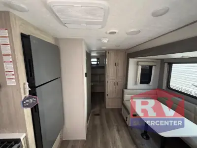 2026 Coachmen Catalina Legacy Edition 293QBCK photo 12