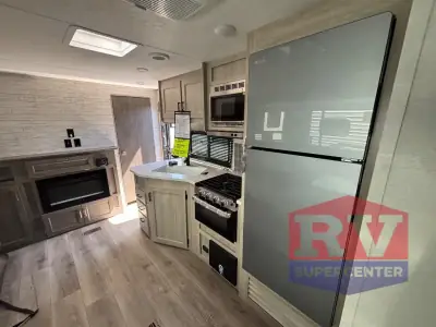 2026 Coachmen Catalina Legacy Edition 293QBCK photo 10