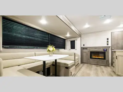 2026 Coachmen Catalina Legacy Edition 293QBCK photo 19