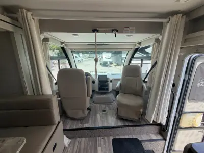 2023 Thor Motor Coach VEGAS 24 4 photo 9