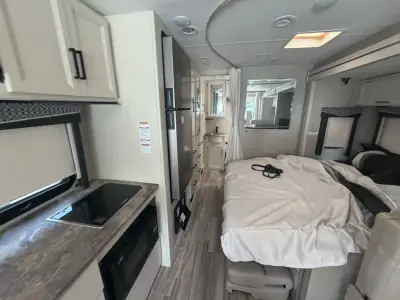 2023 Thor Motor Coach VEGAS 24 4 photo 13