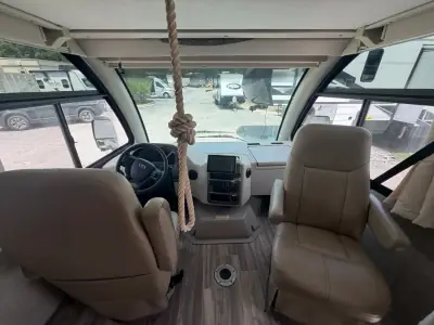2023 Thor Motor Coach VEGAS 24 4 photo 10