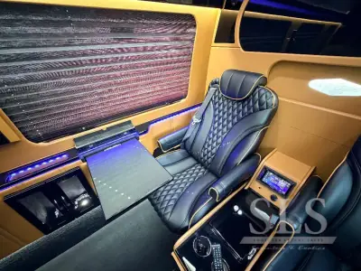 2020 First Class Customs Ultimate Business Class Sprinter photo 28
