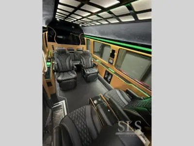 2020 First Class Customs Ultimate Business Class Sprinter photo 19