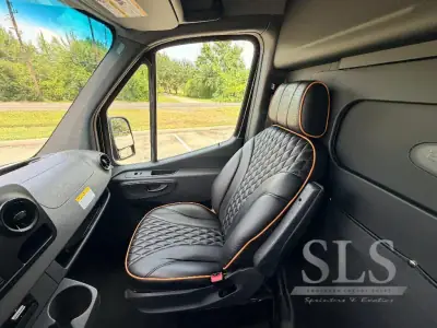 2020 First Class Customs Ultimate Business Class Sprinter photo 13