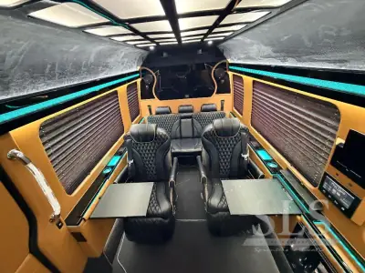 2020 First Class Customs Ultimate Business Class Sprinter photo 30