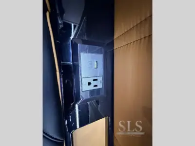 2020 First Class Customs Ultimate Business Class Sprinter photo 45