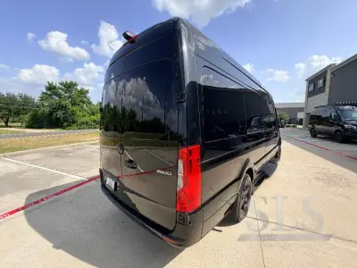 2020 First Class Customs Ultimate Business Class Sprinter photo 3