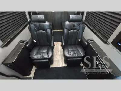 2024 Midwest Automotive Designs Luxe Cruiser D6 170EXT photo 24