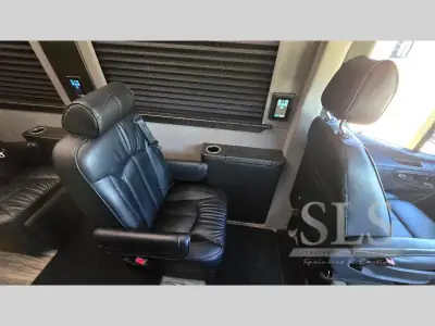 2024 Midwest Automotive Designs Luxe Cruiser D6 170EXT photo 17