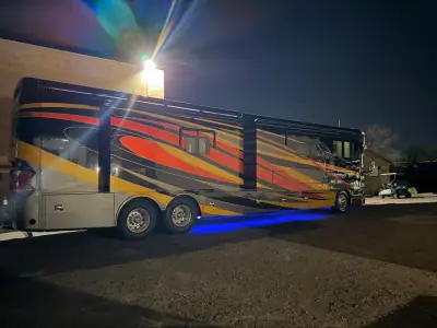 2017 Tiffin Motorhomes 45OPP photo 7