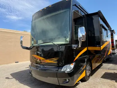 2017 Tiffin Motorhomes 45OPP photo 3
