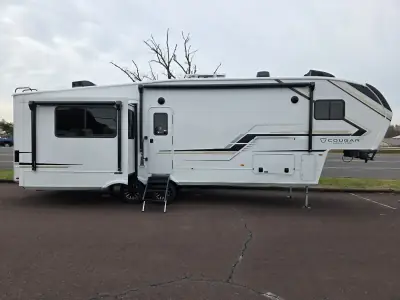 2026 Keystone Cougar Half-Ton 29MBD photo 2
