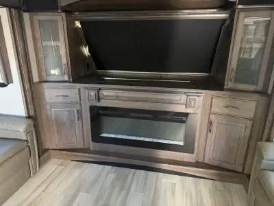 2022 Grand Design SOLITUDE 380FL photo 29