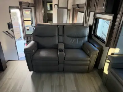 2022 Grand Design SOLITUDE 380FL photo 27